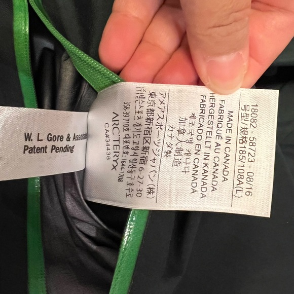 Arc’teryx Alpha SV Jacket Men’s (size: Large) - Picture 11 of 12